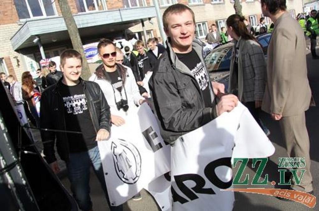 Jelgavā iestājies pavasaris, jo tā atnākšanu apliecina Mehu dienas - pasākums, kas 19.aprīlī norisinājās jau 19. gadu. LLU Tehniskās fakultātes spēku un iespējas apliecināja vērienīgā tehnikas parāde.