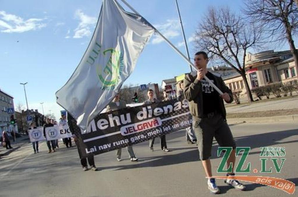 Jelgavā iestājies pavasaris, jo tā atnākšanu apliecina Mehu dienas - pasākums, kas 19.aprīlī norisinājās jau 19. gadu. LLU Tehniskās fakultātes spēku un iespējas apliecināja vērienīgā tehnikas parāde.