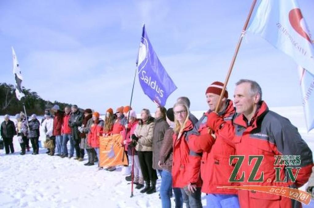 7.aprīlis ir Pasaules veselības diena. Par godu tai Bulduros notikusi ziemas peldētāju 37.sezonas noslēguma skate, kurā piedalījušies arī Jelgavas «roņi».