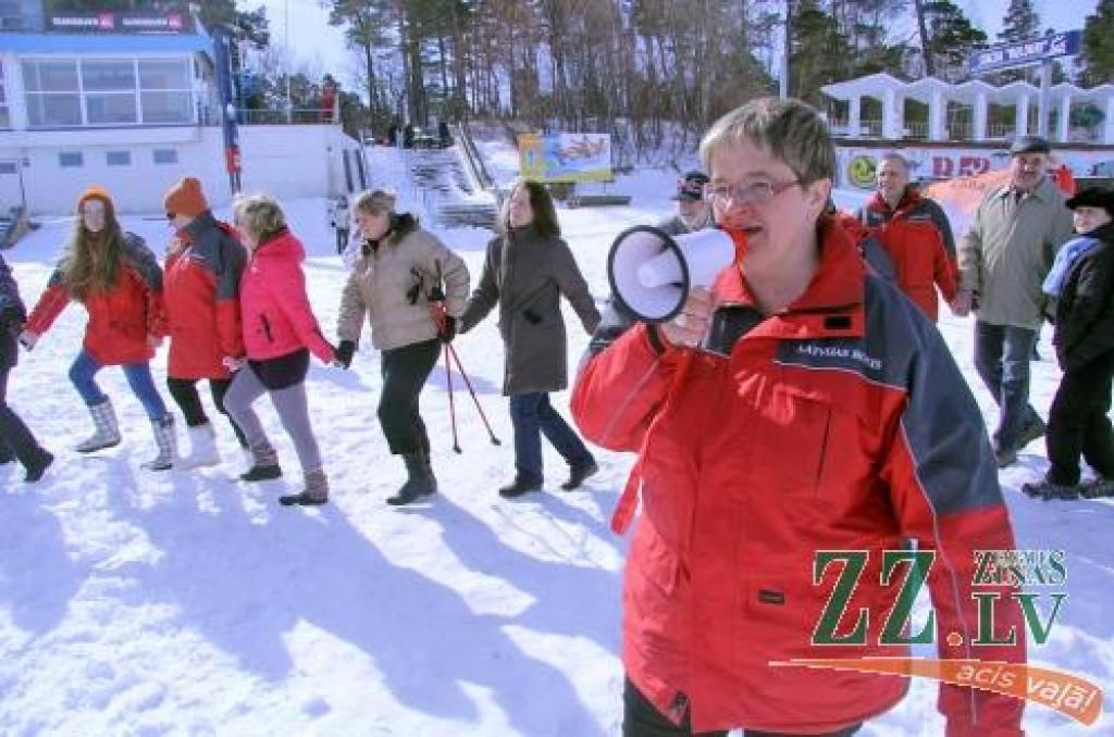 7.aprīlis ir Pasaules veselības diena. Par godu tai Bulduros notikusi ziemas peldētāju 37.sezonas noslēguma skate, kurā piedalījušies arī Jelgavas «roņi».