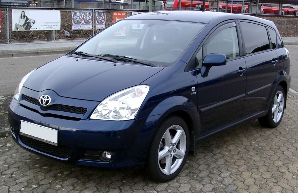 2004. gada «Toyota Corolla Verso»