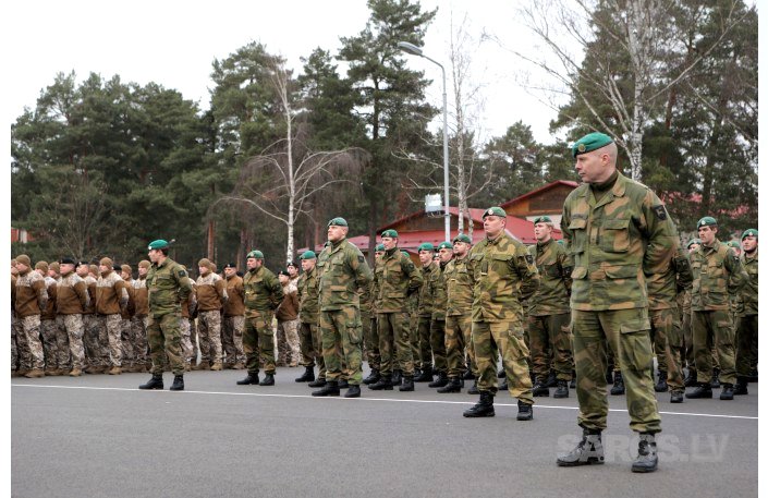 Norvēģijas karavīri noslēguma ceremonijā pēc mācībām Latvijā.
Autors: Gatis Dieziņš, Rekrutēšanas un jaunsardzes centrs