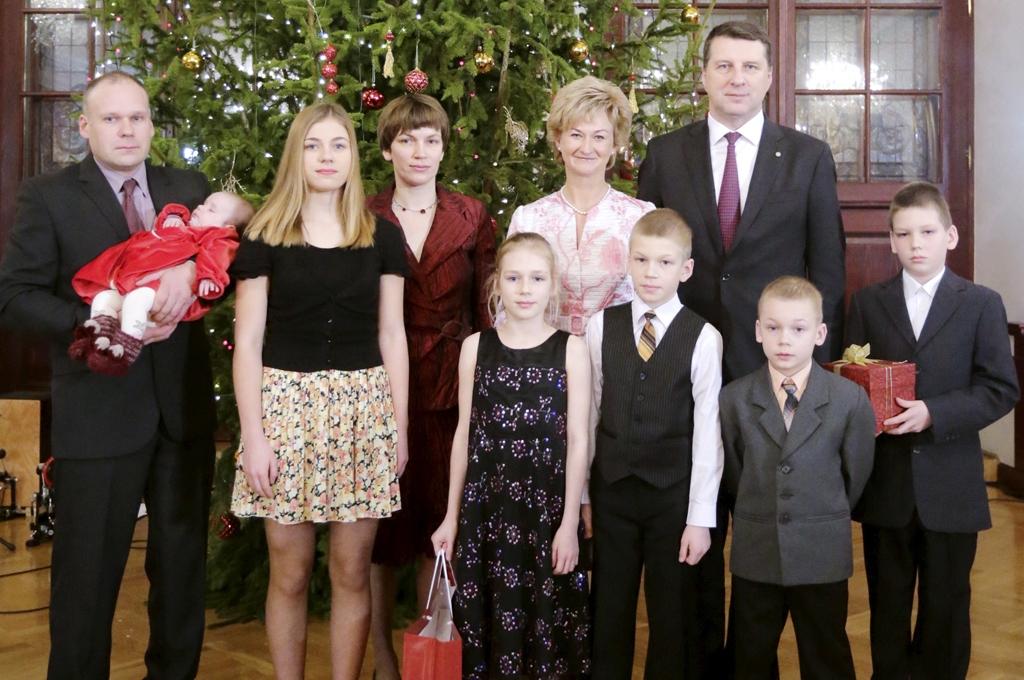 Puriņu ģimene no Salacgrīvas novada