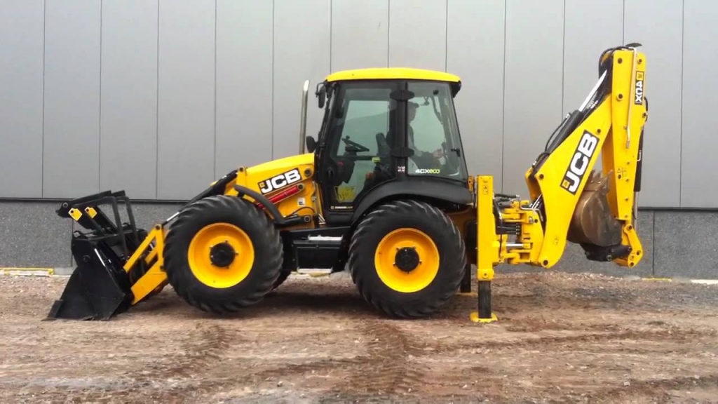 JCB 4CX traktors vēl meklēšanā.