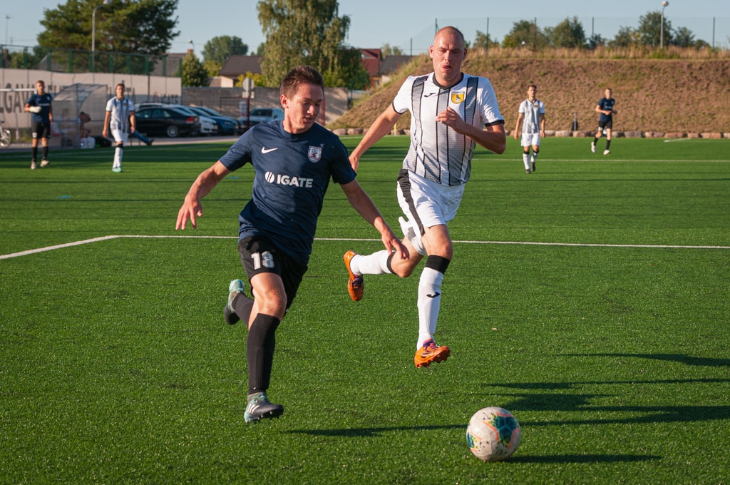 Ralfs Maslovs mēģina gūt vēl vienus vārtus