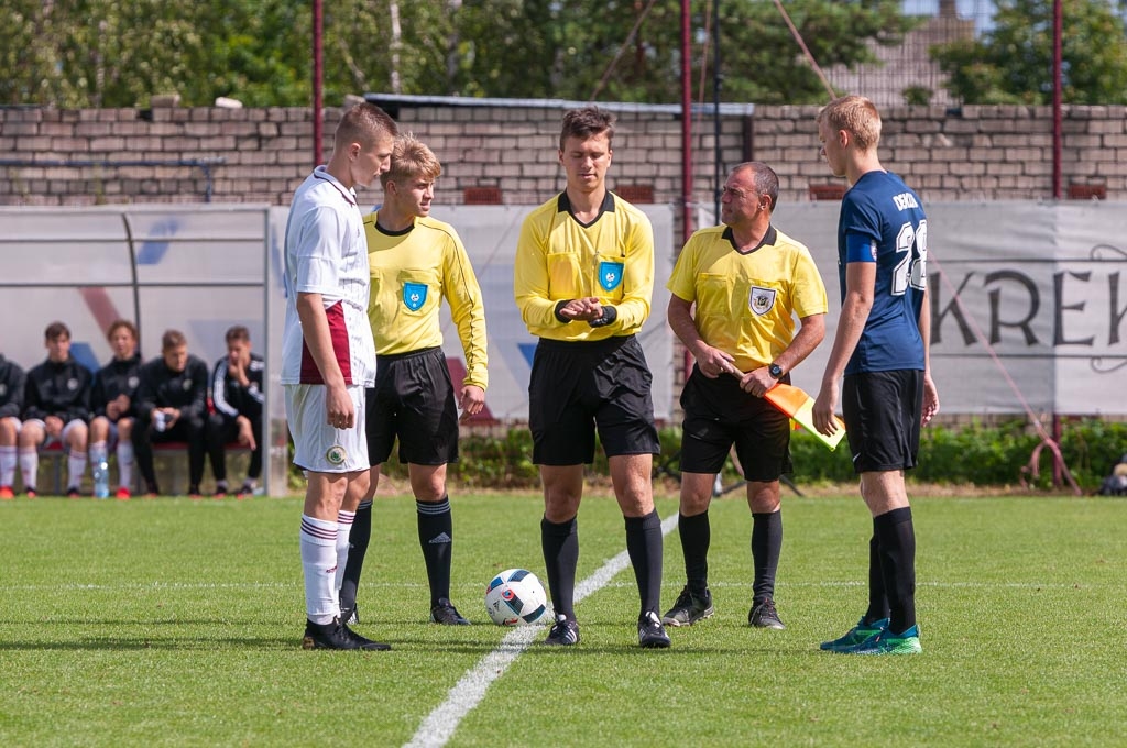 Latvijas U-17 futbola izlases un FS "Jelgava" U-18 pārbaudes spēle