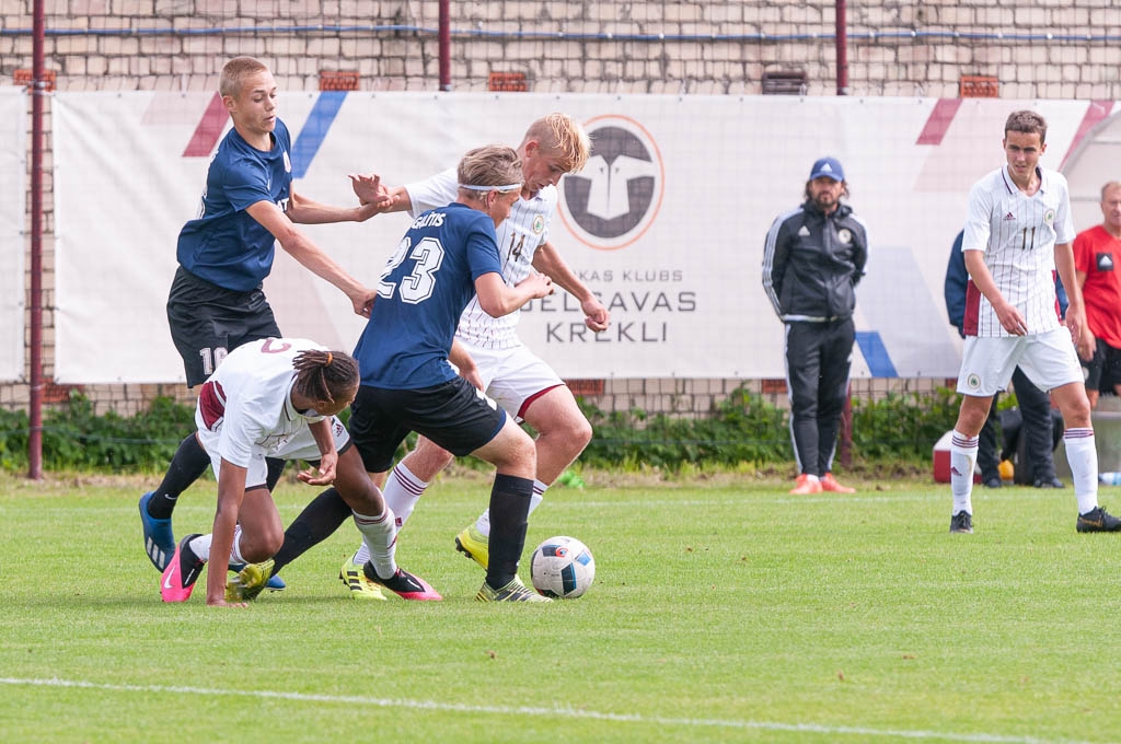 Latvijas U-17 futbola izlases un FS "Jelgava" U-18 pārbaudes spēle